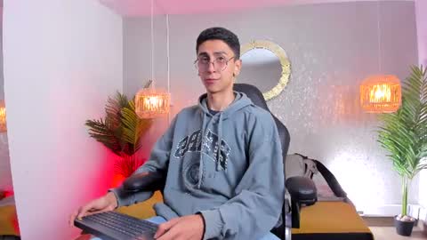 Snapshot of gio_carangi chatting on June 2026 02:42:02 AM Gio Carangi online show from June 2026 02:42:02 AM