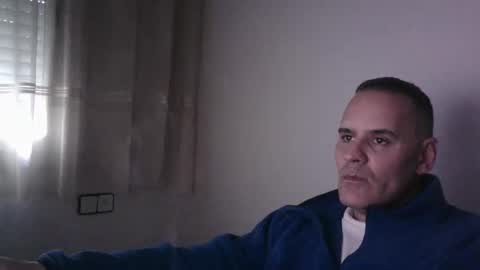 Snapshot of gioshadow chatting on January 2025 04:04:01 PM gioshadow online show from January 2025 04:04:01 PM