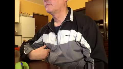 Snapshot of giovanni_1964 chatting on December 2024 07:51:01 PM giovanni_1964 online show from December 2024 07:51:01 PM