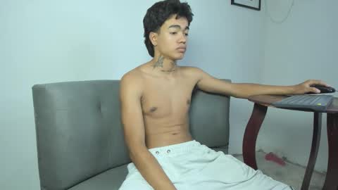 Snapshot of giraldo_giraldo chatting on November 2025 07:29:02 AM Giraldo online show from November 2025 07:29:02 AM