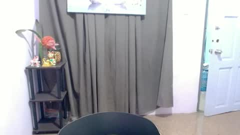 Snapshot of girl4u_aieshaxoxo chatting on November 2025 06:40:01 PM Aisha online show from November 2025 06:40:01 PM