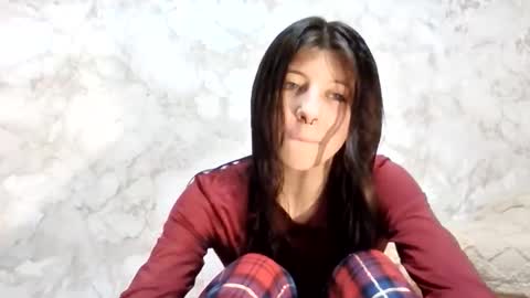 Snapshot of girl_cute007 chatting on February 2026 08:05:01 PM girl_cute007 online show from February 2026 08:05:01 PM