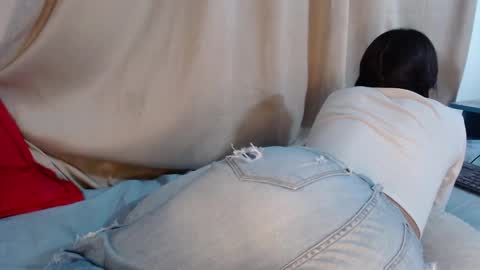 Snapshot of girl_honey_ chatting on January 2025 02:09:01 AM Aleja online show from January 2025 02:09:01 AM