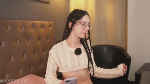 Nikki online show from November 2025 12:27:01 PM