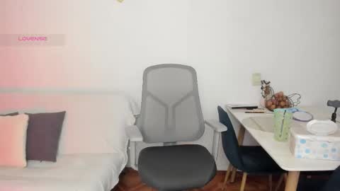 Snapshot of girl_inline chatting on November 2025 12:32:01 AM girl_inline online show from November 2025 12:32:01 AM