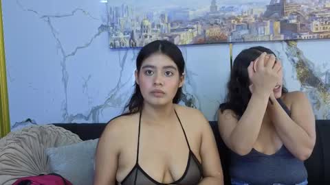girls_latinas23_aws online show from October 2025 09:59:02 PM
