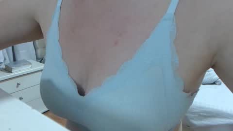 Victoria online show from February 2026 12:47:02 AM