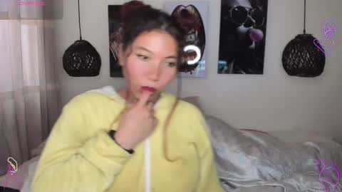 Snapshot of gisele_cedield chatting on February 2025 08:33:02 PM Kylie online show from February 2025 08:33:02 PM