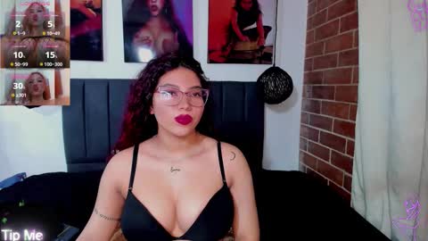 Snapshot of gisele_cedield chatting on September 2025 03:06:02 AM Kylie online show from September 2025 03:06:02 AM