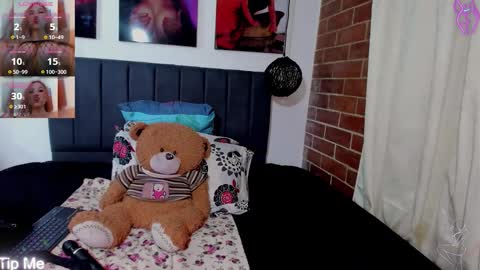 Snapshot of gisele_cedield chatting on October 2025 02:23:02 AM Kylie online show from October 2025 02:23:02 AM