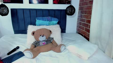  Kylie  online show from April 2026 04:02:02 AM