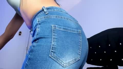 Gisell online show from April 2026 02:00:02 PM