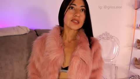 Gisell s online show from September 2025 09:37:01 PM