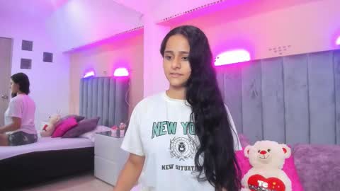 GISELLE ROLDAN online show from December 2025 03:35:01 AM