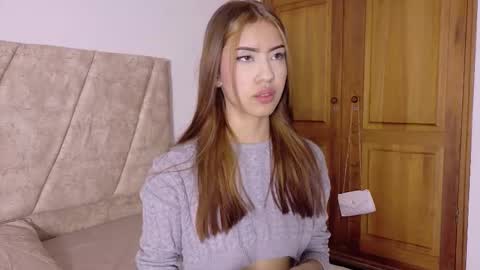 Snapshot of giselleclair chatting on November 2025 04:03:02 AM giselleclair online show from November 2025 04:03:02 AM