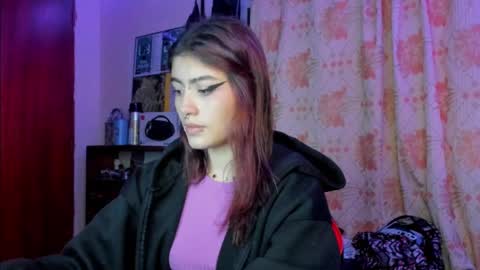 Snapshot of giulietta_mon chatting on February 2025 11:44:01 PM Giulietta online show from February 2025 11:44:01 PM