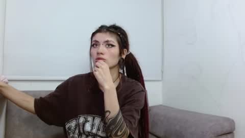 Snapshot of giulietta_mon chatting on June 2026 03:47:02 AM Giulietta online show from June 2026 03:47:02 AM