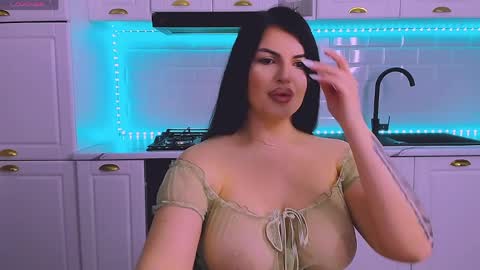 Giulia online show from March 2026 09:04:02 PM