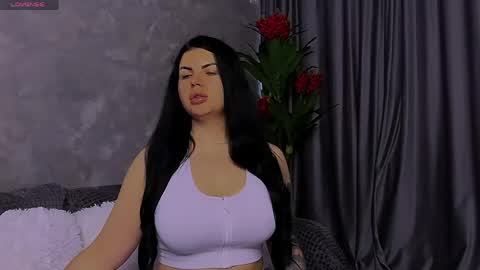 Giulia online show from May 2026 03:47:02 AM