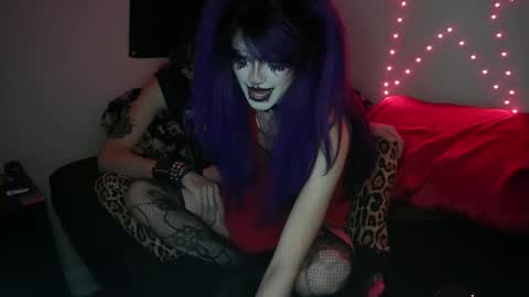 Snapshot of gl00my_gh0ul chatting on October 2025 03:21:02 AM Gloomy online show from October 2025 03:21:02 AM