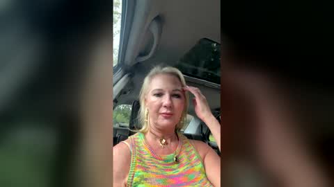 Gl1tter Barbie online show from March 2026 01:07:02 PM