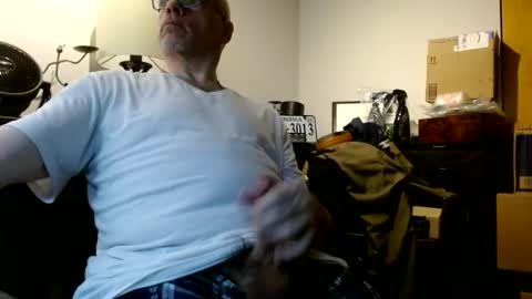 Snapshot of glaikind925958 chatting on June 2026 04:43:02 AM glaikind925958 online show from June 2026 04:43:02 AM