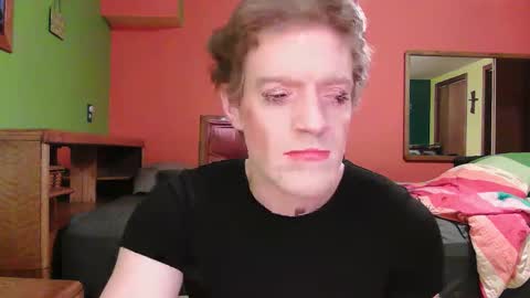 glam trans goddess online show from November 2025 03:44:01 PM