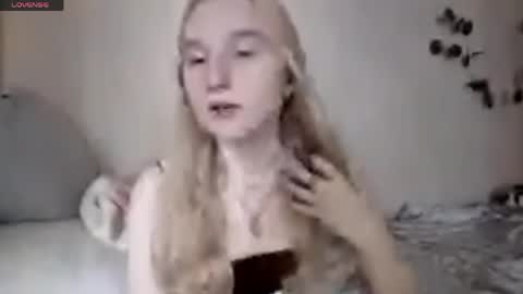 Laura online show from May 2026 08:09:02 AM