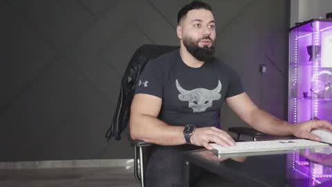 Matthew .. for short call me Matt online show from February 2026 09:32:01 AM