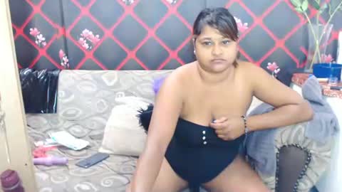 glitter candy online show from January 2025 11:47:01 PM