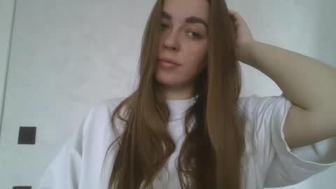 Snapshot of gloria954807 chatting on February 2026 01:03:01 PM gloria954807 online show from February 2026 01:03:01 PM