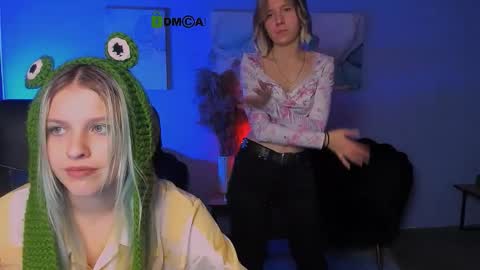 Snapshot of gloria_bubble chatting on November 2025 10:25:02 AM your dream online show from November 2025 10:25:02 AM