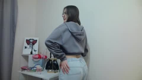 Gloria online show from February 2026 04:10:02 PM