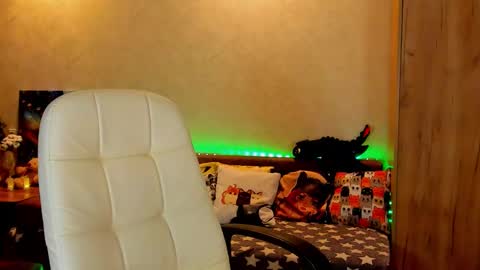 Gloria Wood online show from December 2024 10:04:02 PM