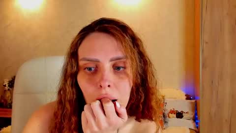 Gloria Wood online show from February 2025 09:05:02 PM