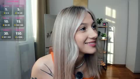 Snapshot of glossybabe_ chatting on November 2025 07:47:02 AM Cherry online show from November 2025 07:47:02 AM