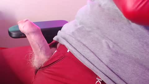 Glove Mad online show from December 2024 02:46:02 PM