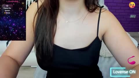 Snapshot of glowmimi chatting on November 2025 08:44:01 PM Mia online show from November 2025 08:44:01 PM