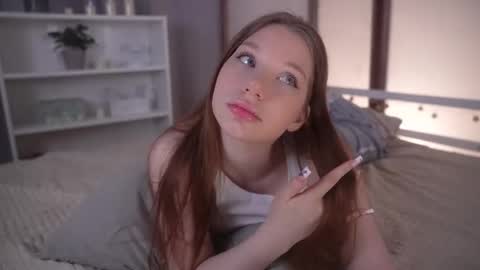 Eloise  online show from November 2025 03:15:02 PM