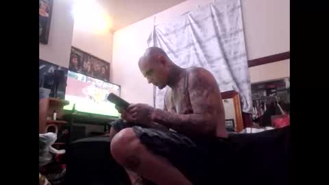 Snapshot of gnasty83 chatting on December 2025 04:06:01 AM gnasty83 online show from December 2025 04:06:01 AM