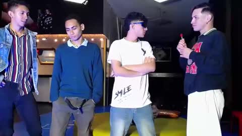 THOMAS AND DAMIAND online show from February 2025 07:04:01 PM