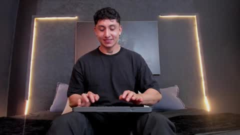 Snapshot of god_of_olympus1 chatting on December 2024 09:19:01 PM steven online show from December 2024 09:19:01 PM