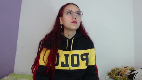 Snapshot of goddess_allison chatting on January 2025 01:43:01 PM goddess_allison online show from January 2025 01:43:01 PM