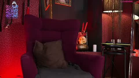 goddess_aphroditte online show from July 2026 06:01:01 AM