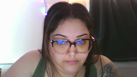 Snapshot of goddess_sereniity chatting on April 2026 02:01:02 PM goddess_sereniity online show from April 2026 02:01:02 PM