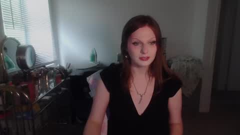 Snapshot of goddess_vertigo52 chatting on May 2026 02:32:02 PM Goddess of Insanity online show from May 2026 02:32:02 PM