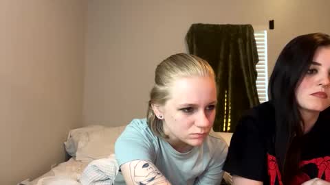 Snapshot of goddessfeyaa chatting on December 2024 09:50:01 PM feyaa22 online show from December 2024 09:50:01 PM