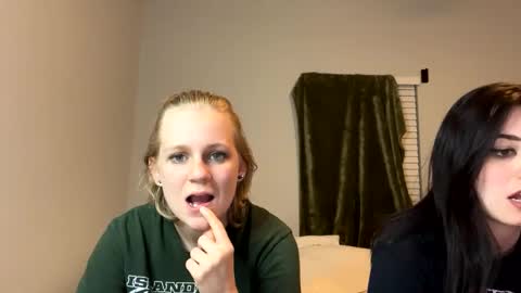 Snapshot of goddessfeyaa chatting on December 2024 01:29:01 AM feyaa22 online show from December 2024 01:29:01 AM