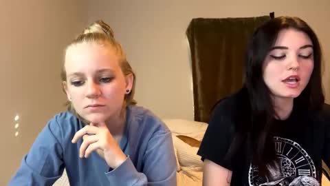 Snapshot of goddessfeyaa chatting on December 2024 02:17:02 PM feyaa22 online show from December 2024 02:17:02 PM