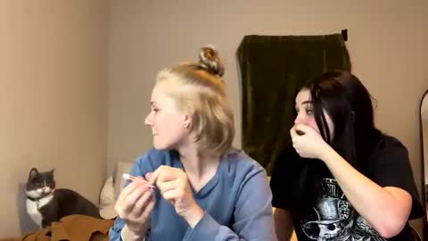 Snapshot of goddessfeyaa chatting on December 2024 02:53:01 AM feyaa22 online show from December 2024 02:53:01 AM